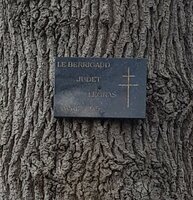 Plaque commémorative en hommage à Aimé Le Berrigaud et à ses deux camarades.